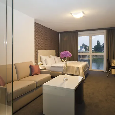 Hotel City Maribor 4*