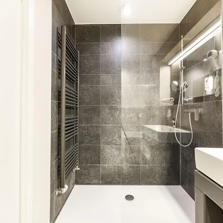 Hotel City Maribor Hotell 4*